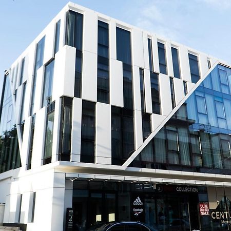 Center Hotel ساراندا المظهر الخارجي الصورة