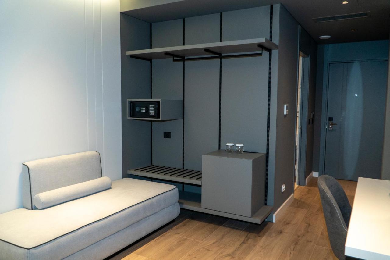 Center Hotel ساراندا المظهر الخارجي الصورة