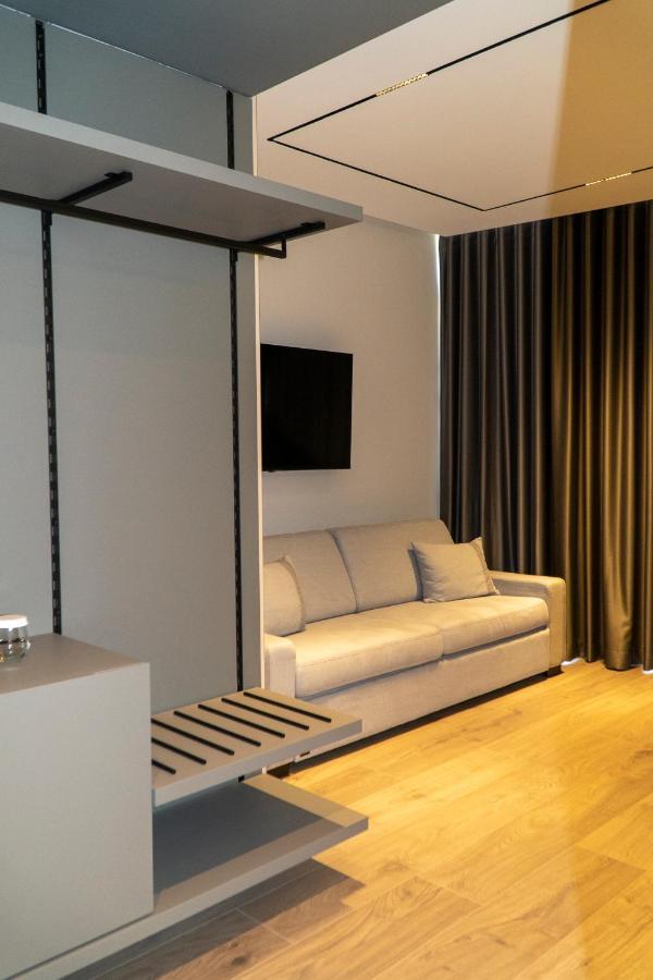 Center Hotel ساراندا المظهر الخارجي الصورة